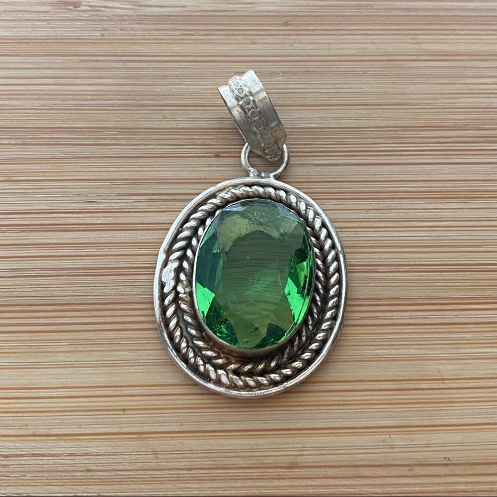 Silver Large Green Stone Necklace Pendant - Picture 8 of 11